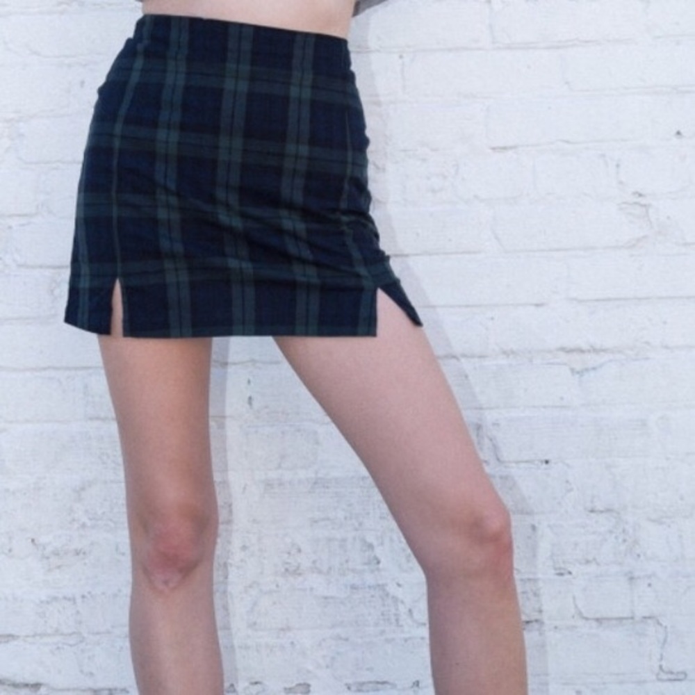 brandy melville cara skirt